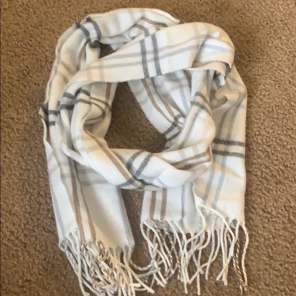 Cejon scarf